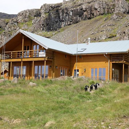 Hamar Hotel Breiðdalsvík Buitenkant foto